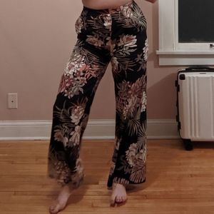 Floral print wide leg flowy trousers